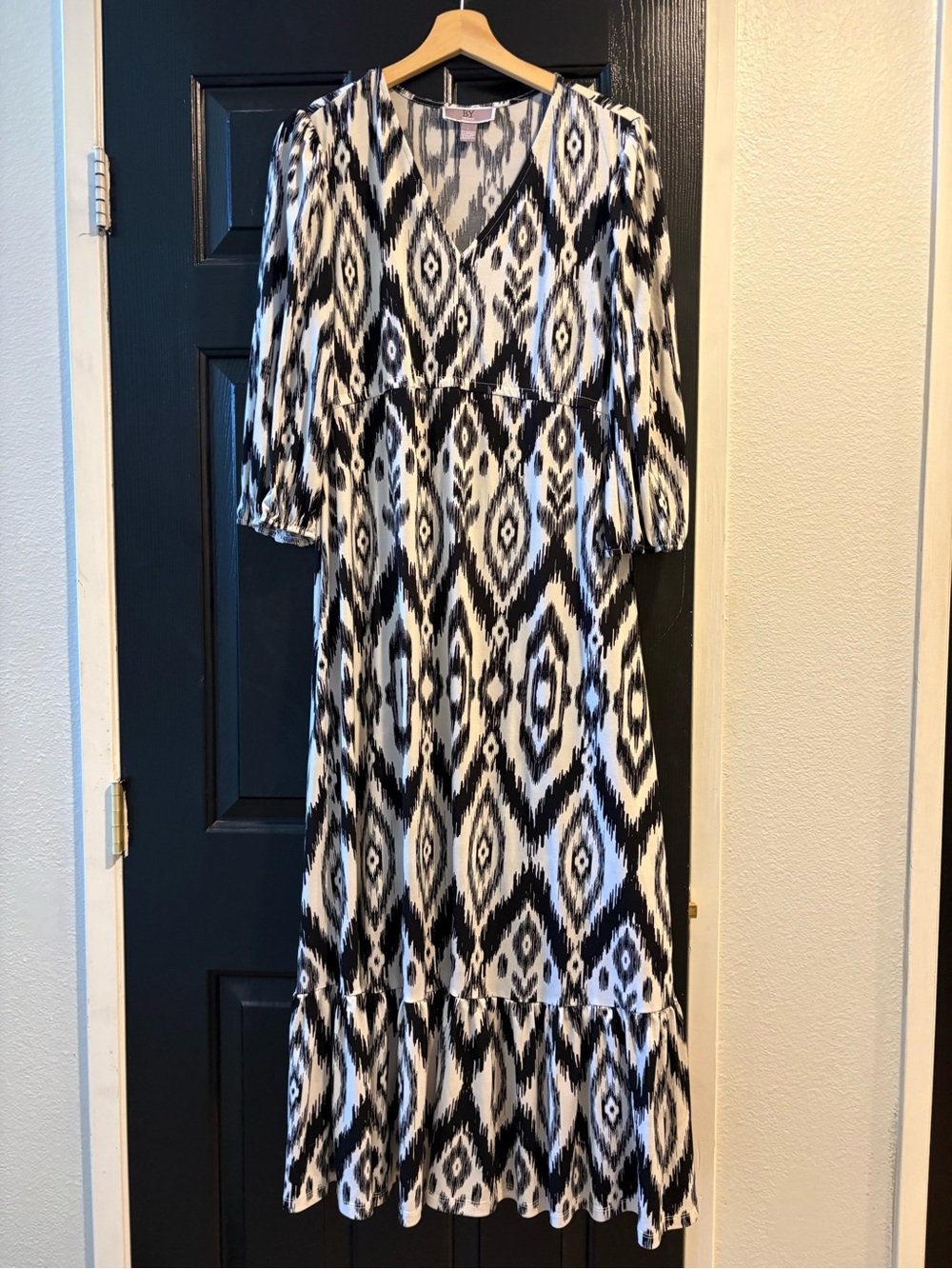 Black and White Ikat Maxi Dress with V-Neck